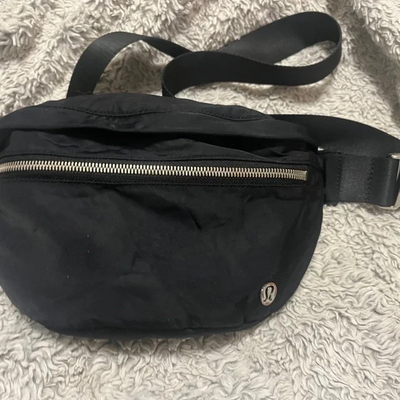 Lululemon Crossbody Bag - Picture 3 of 5
